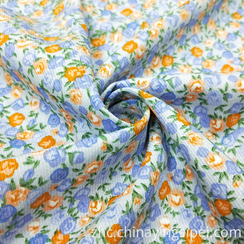 工厂就绪商品小花卉可爱设计棉花印花斜纹斜纹棉花棉斜纹质面料